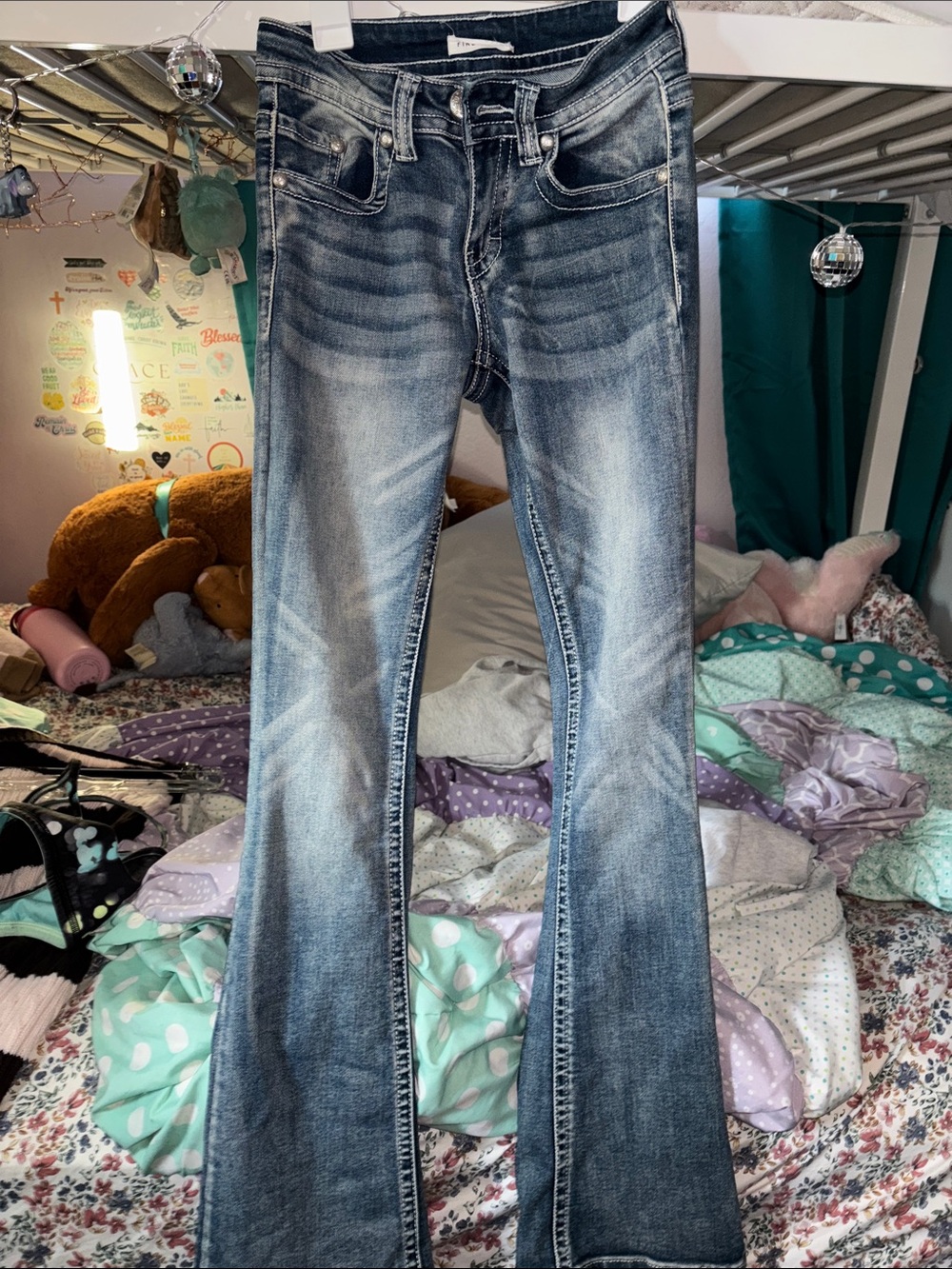 Women’s Boot Cut Jeans in Washed Blue